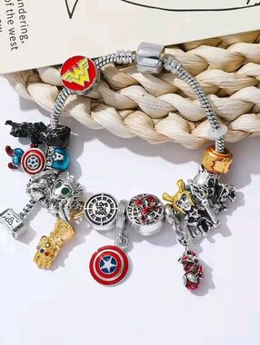 Marvel Avengers Charm Bracelet Silver 7.5" Iron Man Thor Captain America NEW